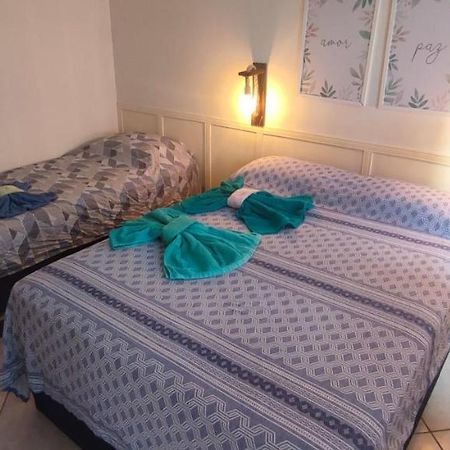 Quarto Privativo Com Apto Compartilhado Ріу-дас-Острас Екстер'єр фото